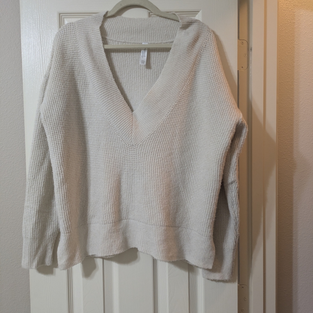 Elegant Cream V-Neck Sweater
